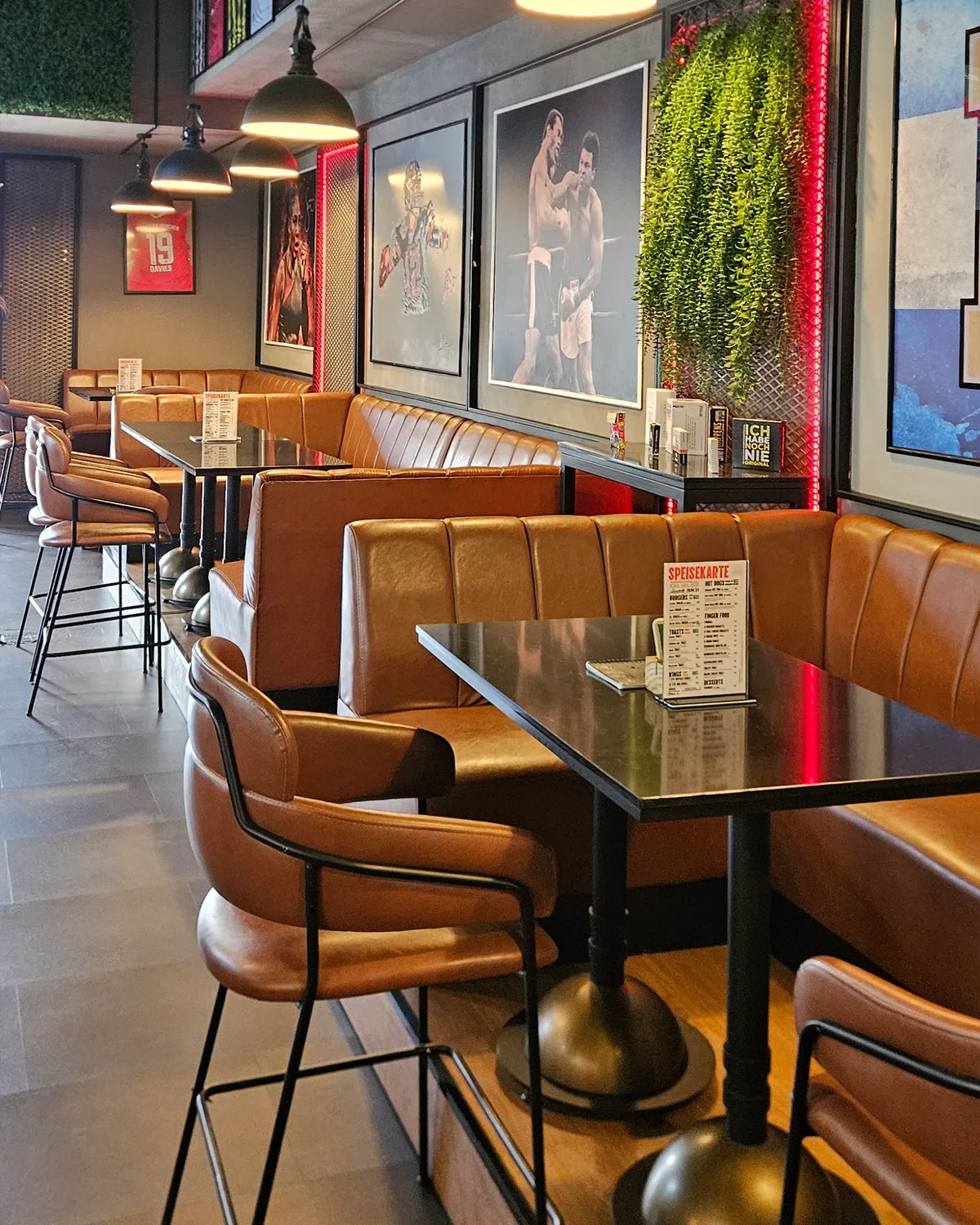 Inside Munchy by day
